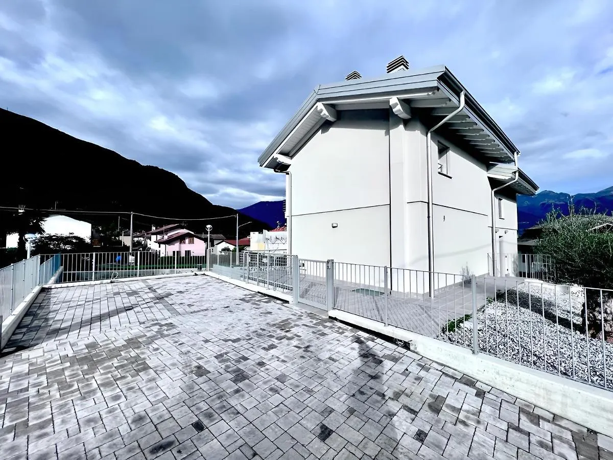 Holiday home Villa Claudia With Private Pool Colico