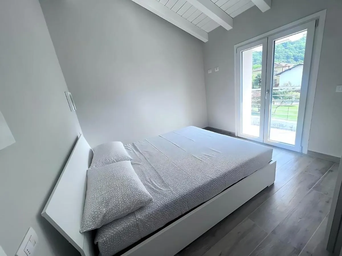 Villa Claudia With Private Pool Colico