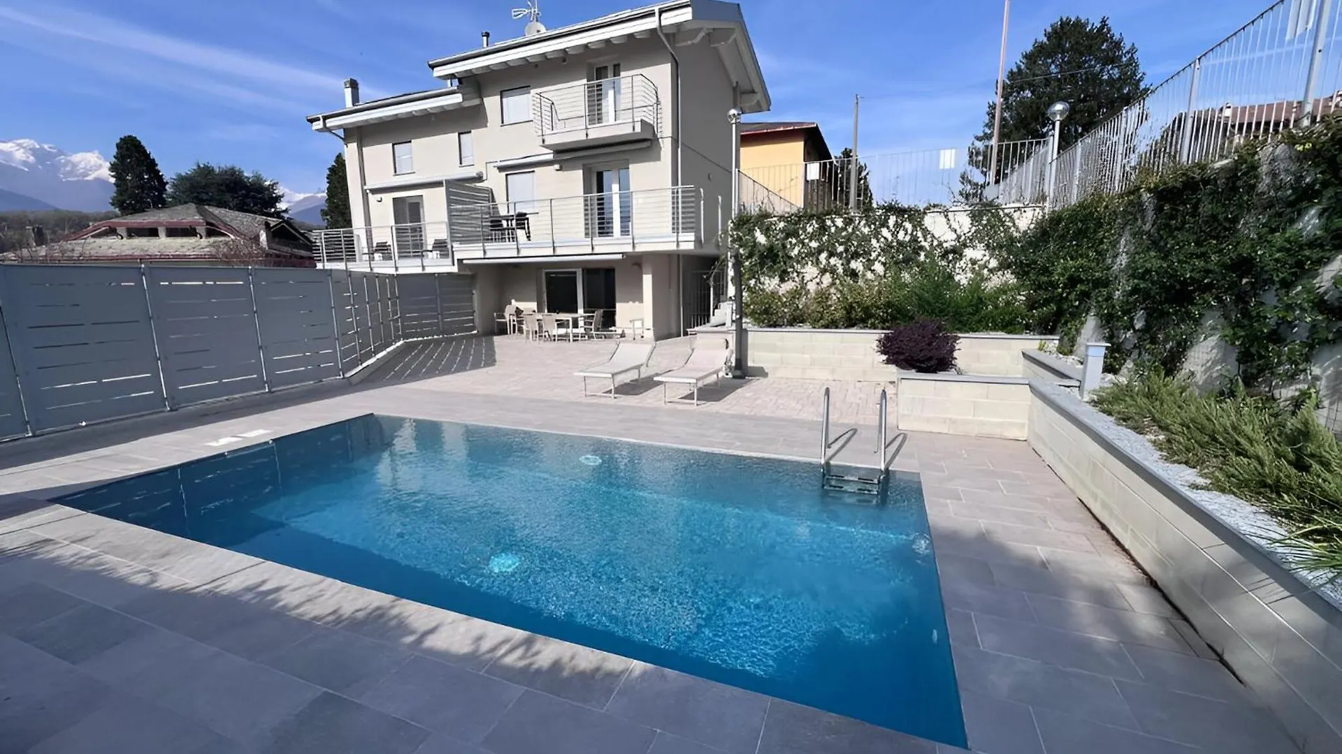 Holiday home Villa Claudia With Private Pool Colico